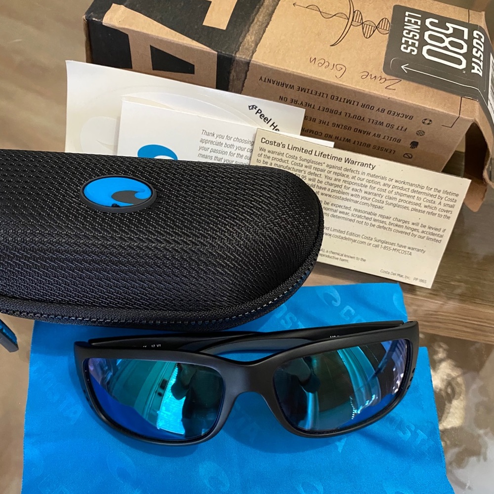 NWT Costa 580 Lenses Sunglasses Black Mirrored